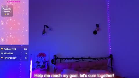 Sophia online show from October 2025 06:55:01 AM