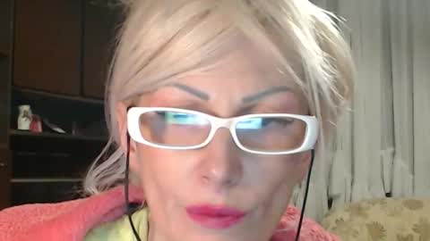 Snapshot of sexyeni chatting on June 2026 01:28:02 AM ENI pvt moan your name WHEN I M NOT online you tell me in SNAPCHAT deal yes add me... FREE TWITTER magiconline101...... online show from June 2026 01:28:02 AM