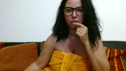 Snapshot of sexyerikka chatting on June 2026 02:38:01 AM Eva online show from June 2026 02:38:01 AM