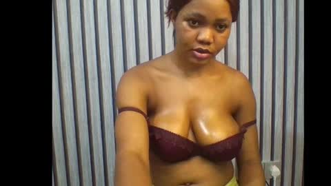sexyeye368293 online show from October 2025 12:41:02 AM