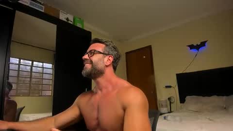 chris online show from November 2025 04:54:01 PM