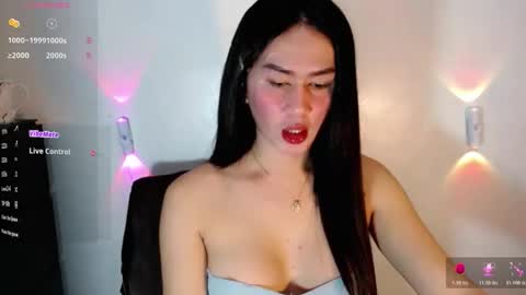 Snapshot of sexygigi_xox chatting on February 2026 10:19:01 AM gigi online show from February 2026 10:19:01 AM