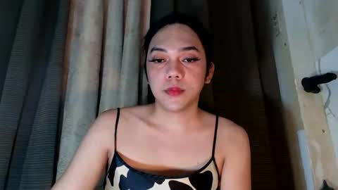 Snapshot of sexygoddess_tyra chatting on May 2026 02:39:01 AM TYRA 3 online show from May 2026 02:39:01 AM