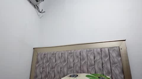 sexygril01 online show from October 2025 11:20:02 AM