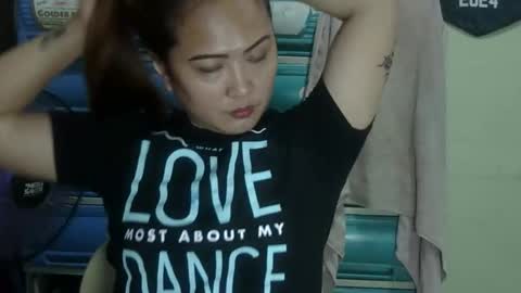 sexyhot_mama4you online show from November 2025 04:03:02 AM