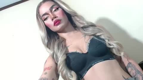 sexyhotbabe18 online show from April 2026 07:30:02 PM