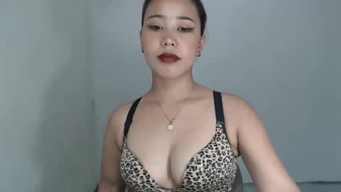 jeanken and jelian online show from January 2025 04:30:01 AM