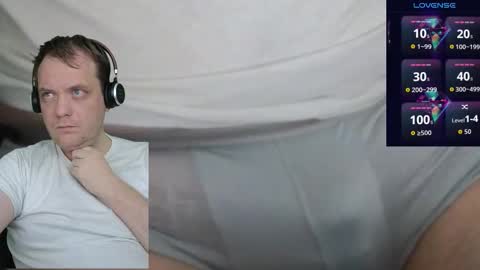 Snapshot of sexyhotboy87 chatting on September 2025 02:45:01 AM Henry online show from September 2025 02:45:01 AM