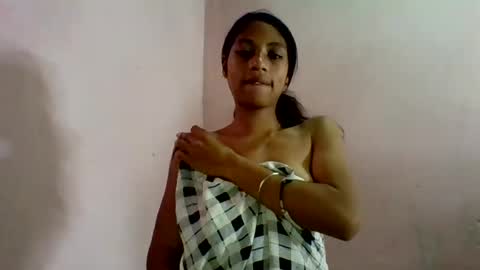 Snapshot of sexyjolie586 chatting on July 2026 06:05:01 AM sexyjolie586 online show from July 2026 06:05:01 AM