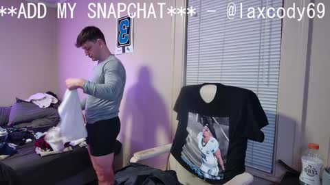 Snapshot of sexylax69 chatting on January 2025 01:32:01 AM sexylax69 online show from January 2025 01:32:01 AM