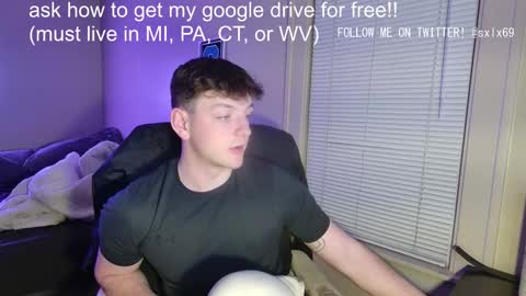 Snapshot of sexylax69 chatting on March 2025 01:31:02 AM sexylax69 online show from March 2025 01:31:02 AM