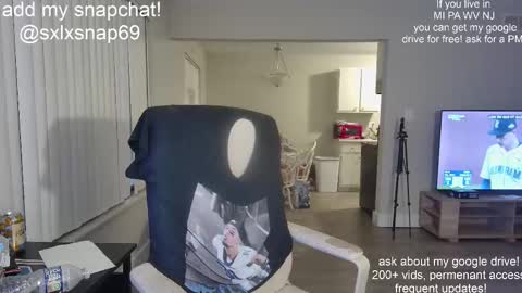 Snapshot of sexylax69 chatting on October 2025 12:43:02 AM sexylax69 online show from October 2025 12:43:02 AM