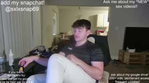 Snapshot of sexylax69 chatting on November 2025 01:49:01 AM sexylax69 online show from November 2025 01:49:01 AM