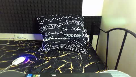 Lily online show from November 2025 06:14:01 AM