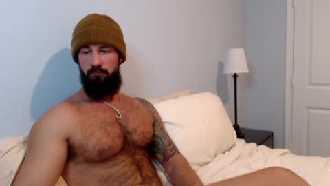 Snapshot of sexymanmk26 chatting on December 2024 11:31:02 PM lets go private im ready to play pvt cum online show from December 2024 11:31:02 PM