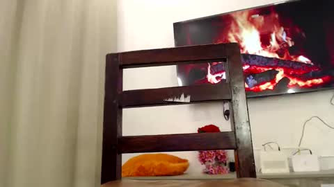 Snapshot of sexymia06 chatting on October 2025 10:50:01 PM Melina online show from October 2025 10:50:01 PM