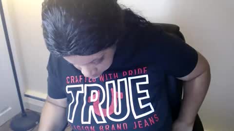 Snapshot of sexymona1218 chatting on February 2026 05:56:02 AM SexyMona online show from February 2026 05:56:02 AM