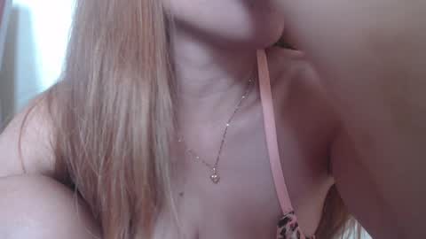 sexymye online show from February 2025 04:44:02 AM