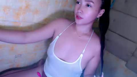 Snapshot of sexypinaymiya chatting on January 2025 05:05:01 AM Miyah online show from January 2025 05:05:01 AM