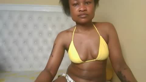 queenivy online show from November 2025 06:32:01 PM