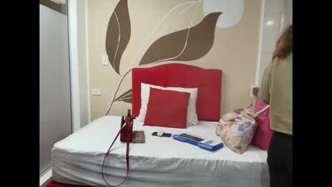 R A C H E L online show from September 2025 11:54:02 AM