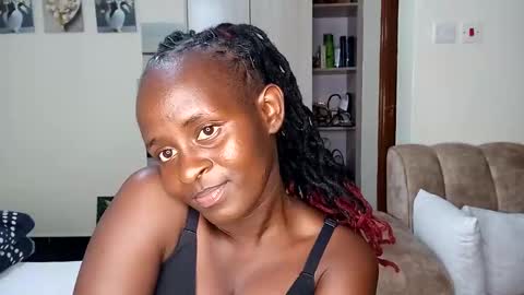 Snapshot of sexyreddebony chatting on January 2025 02:18:01 PM sexyreddebony online show from January 2025 02:18:01 PM