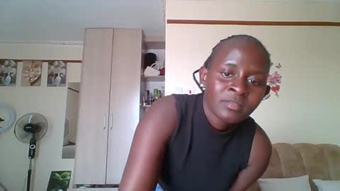 Snapshot of sexyreddebony chatting on February 2025 11:00:02 AM sexyreddebony online show from February 2025 11:00:02 AM