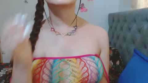Snapshot of sexysafiravenus chatting on June 2026 05:28:02 PM Venus Independent Model online show from June 2026 05:28:02 PM
