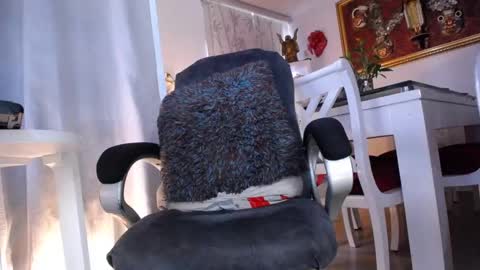    online show from February 2025 01:20:01 PM