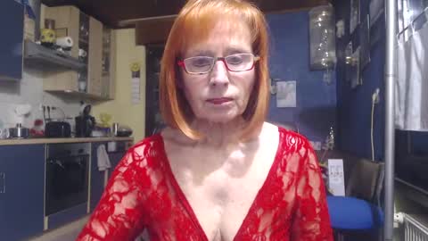 Snapshot of sexysilvie3112 chatting on December 2024 02:52:02 PM Silvie online show from December 2024 02:52:02 PM