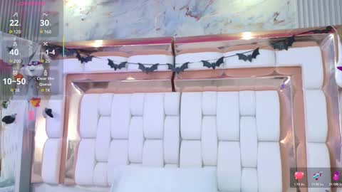 Kendall online show from October 2025 12:17:01 PM