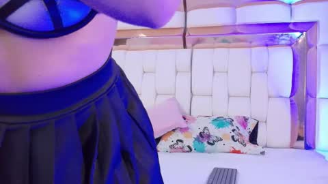 Snapshot of sexysister_ chatting on February 2026 12:25:01 PM Kendall online show from February 2026 12:25:01 PM