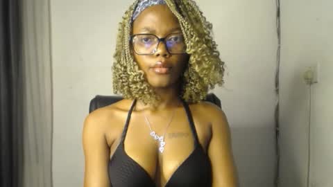 Darkskinned Rae online show from February 2026 06:19:01 PM