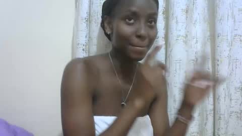 Snapshot of sexytinyy chatting on November 2025 08:52:02 PM maria online show from November 2025 08:52:02 PM