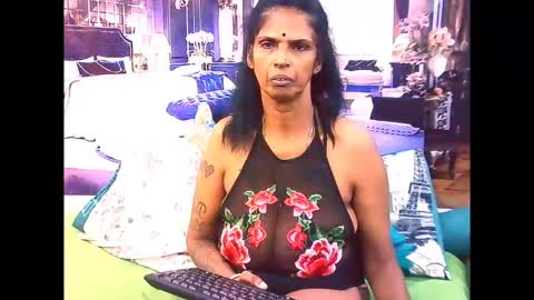 sexyva4u2luv online show from October 2025 07:36:02 PM