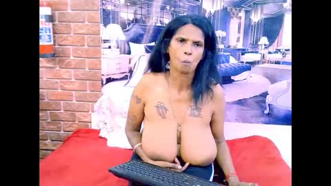 sexyva4u2luv online show from March 2026 07:03:02 AM