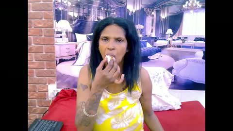 sexyva4u2luv online show from April 2026 05:49:01 AM