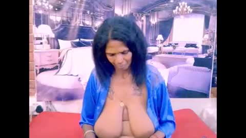 sexyva4u2luv online show from April 2026 10:47:01 PM