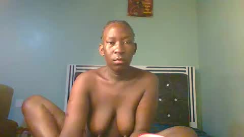 VIVIAN online show from September 2025 05:42:01 AM