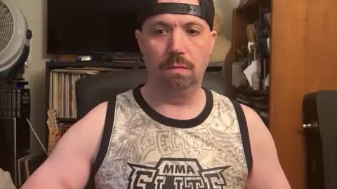 Snapshot of sfgiants1982 chatting on October 2025 01:17:02 AM sfgiants1982 online show from October 2025 01:17:02 AM