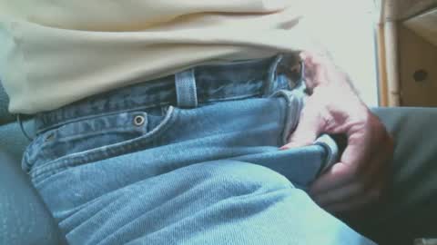 Bruce online show from September 2025 07:25:01 PM