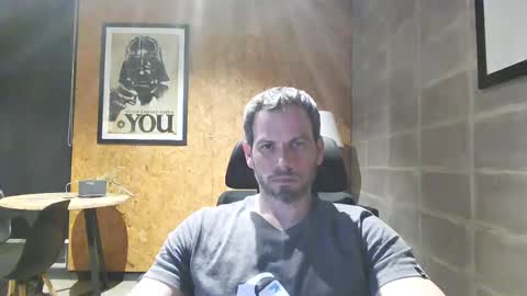 shad0w_hunter online show from February 2025 10:39:02 PM