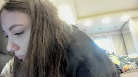 shadow_raffi online show from December 2024 12:38:01 PM