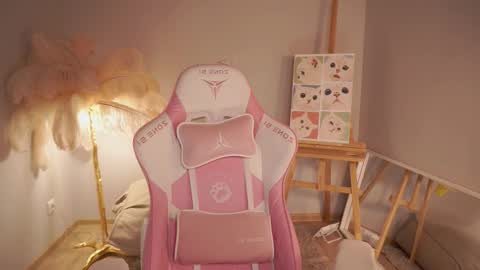 Lily  online show from January 2026 10:31:01 AM