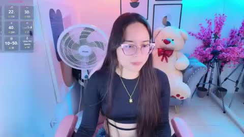 Snapshot of shady_bug chatting on June 2026 08:07:02 PM Shady online show from June 2026 08:07:02 PM