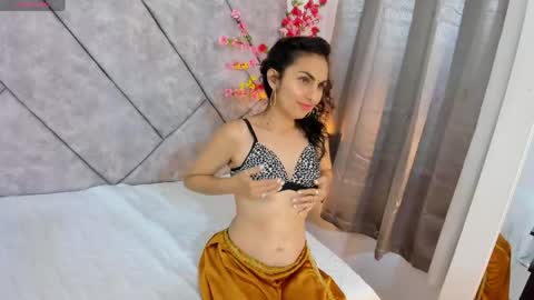 Snapshot of shaliny_ chatting on April 2026 07:19:02 PM Shanily online show from April 2026 07:19:02 PM