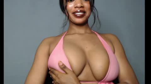 Snapshot of shallie_x chatting on June 2026 07:09:01 AM ESTHER online show from June 2026 07:09:01 AM