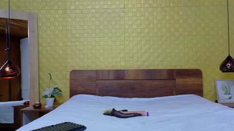 Catalina online show from December 2024 07:39:02 PM