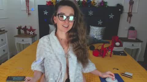 Svetlana ...........help me get 100 reactions before the end of the year Thumb up if you like me I appreciate it and thank you online show from December 2024 02:56:01 AM