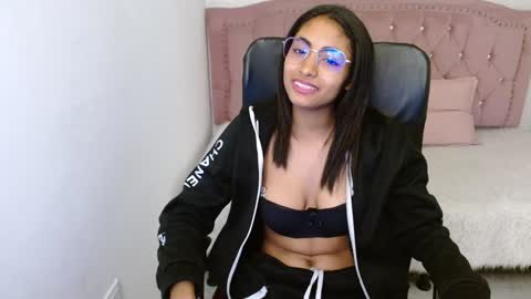 shanelle online show from February 2025 06:13:01 AM